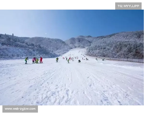 武汉建成亚洲最大室内滑雪场预计年底开放满足冬季运动爱好者需求 武汉建成亚洲最大室内滑雪场预计年底开放满足冬季运动爱好者需求